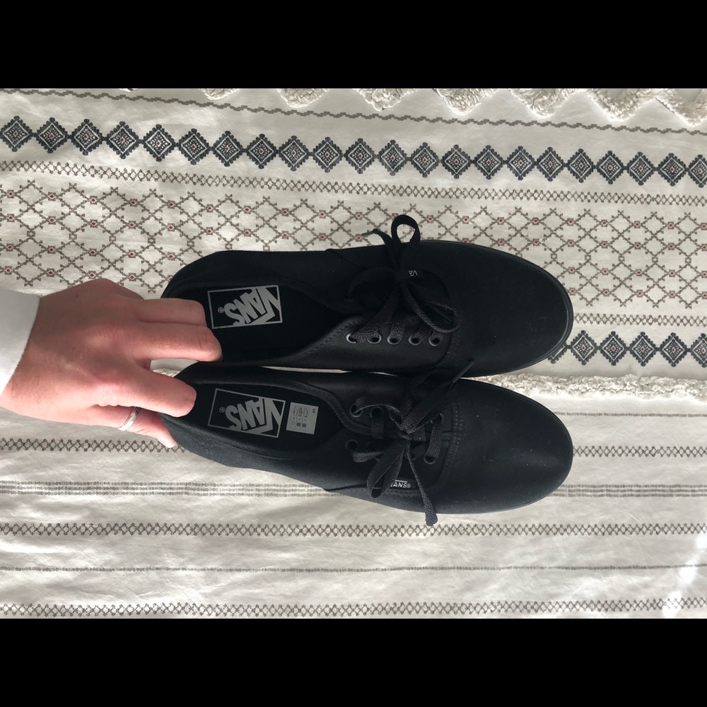 Women’s Vans Authentic all black sneakers
